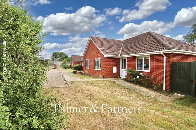 2-bed bungalow on 70, Waveney Road, Suffolk, £240,000