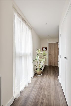 Flat for sale in Forest Road, London