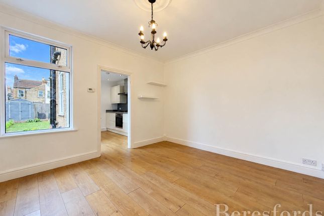 3, Clifton Road, Hornchurch photo 3