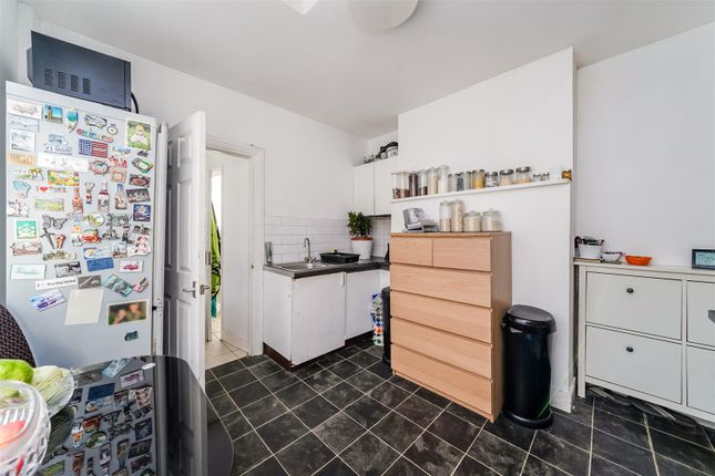 Flat for sale in Westward Road, Chingford