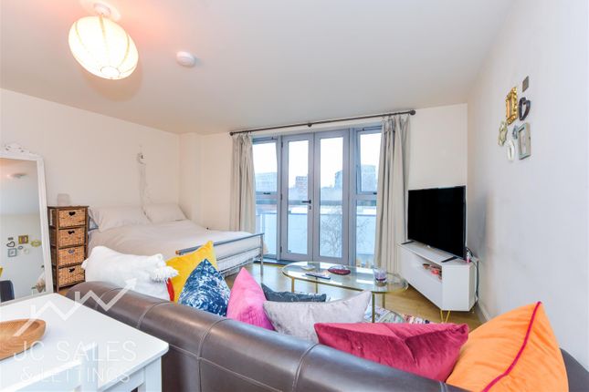 Studio flat on Apartment 34, White Croft Works, 69 Furnace Hill, Sheffield, £75,000