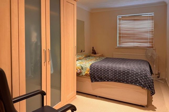 Flat 18 Grovebury Court, 3 Broomfield Road, Bexleyheath photo 5
