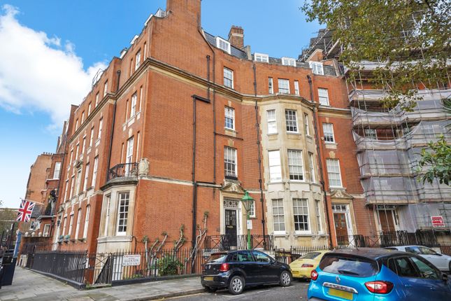 Terraced house to rent in Egerton Place, Knightsbridge