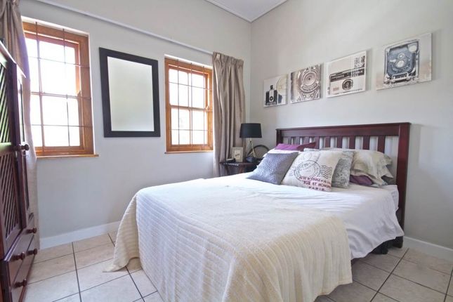 Town house for sale in Claremont, Cape Town, South Africa