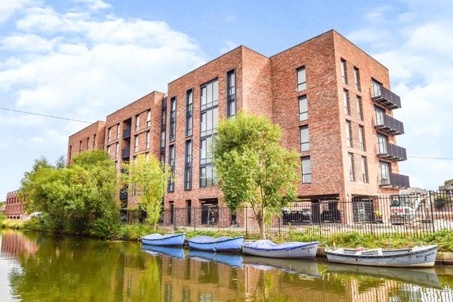 Thumbnail Flat for sale in Wharf Road, Altrincham, Greater Manchester