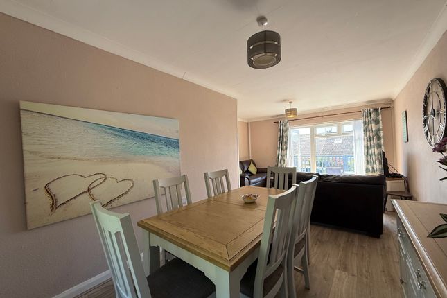 61, Upper Hill Park, Pembrokeshire photo 4