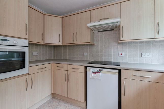 Flat 26, St Georges Court, 458, Ringwood Road, Ferndown photo 4