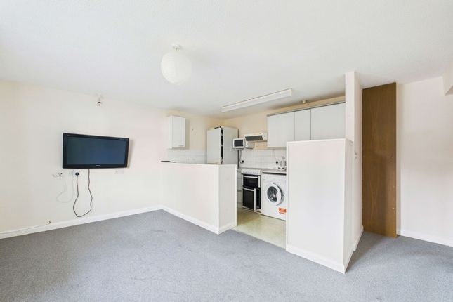 15 Dower Court, Paignton photo 3