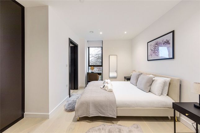 Flat for sale in Lucent House, Maury Road, London