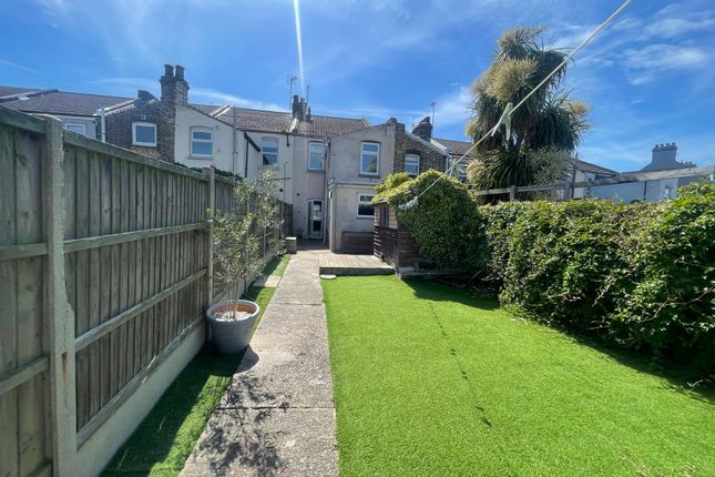 38, North Road, Queenborough photo 3