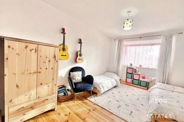 6 Albany Road, Paignton photo 3