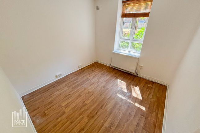 Flat 7 Runnymede House, Homerton Road, Greater London photo 3