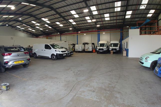 Warehouse to let in Nat Lane, Winsford