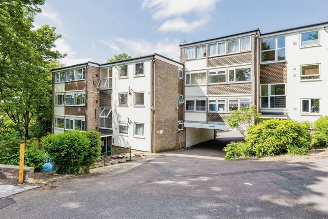 Flat for sale in Richmond Hill, Luton