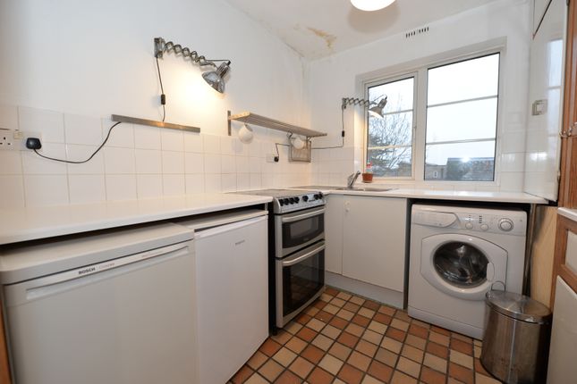 Flat to rent in Portswood Road, Southampton