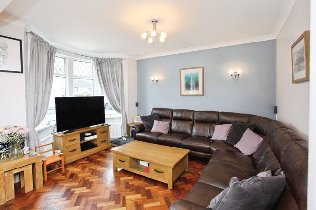 4, Lon Heulog, Pontypridd photo 3