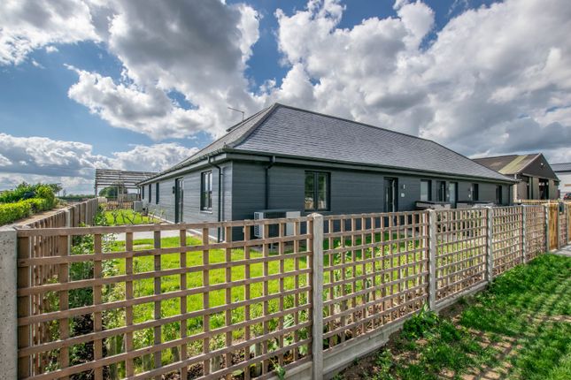 Thumbnail Barn conversion to rent in Elbow Lane Farm, Hertford Heath, Hertford