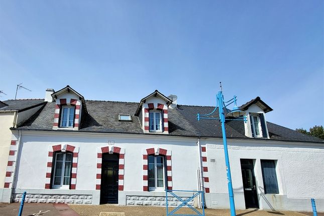 Thumbnail Terraced house for sale in 56750 Damgan, Morbihan, Brittany, France