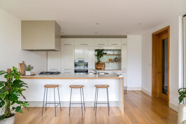 Flat for sale in The Glass Building, Kingfisher Way, Cambridge