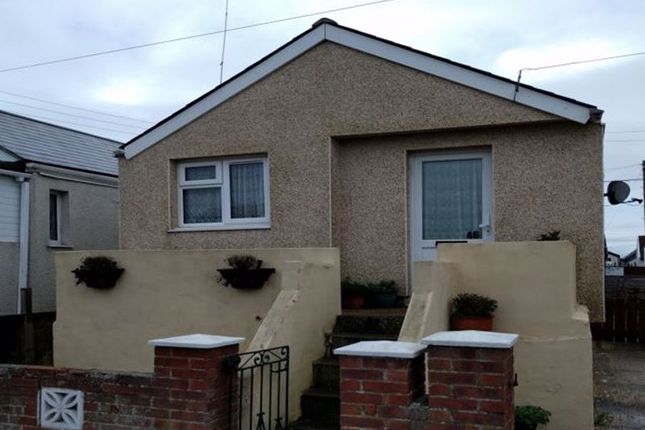 Detached bungalow to rent in Bentley Avenue, Jaywick, Clacton-On-Sea