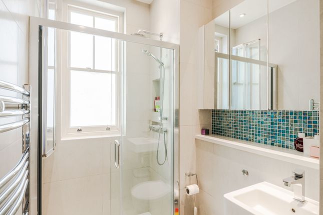 Flat for sale in Leith Mansions, Grantully Road, London