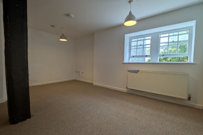 Flat 2 Timber Section,, London Road, Kent photo 4