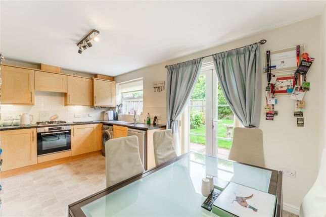 2, Farringdon Close, Pontefract photo 5