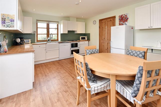 Redwall Cottage, Lower Street, Okeford Fitzpaine photo 3