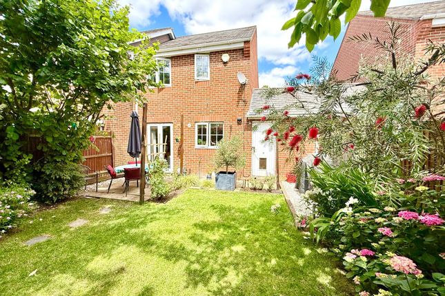 8 Manor Crescent, Epsom photo 4