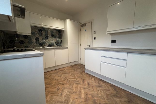 5-bed terraced on 90A, Salisbury Road, Cardiff, £2,875/mo
