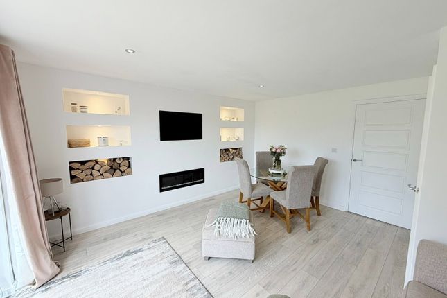 75 Sgt. Mark Stansfield Way, Hattersley photo 5
