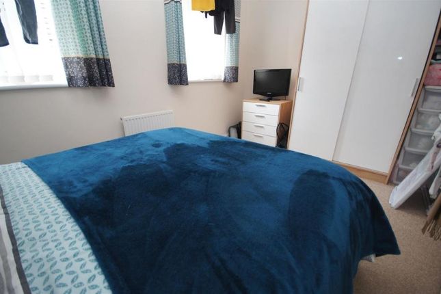 14, Hereson Road, Kent photo 5