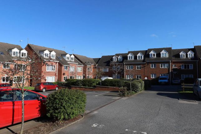 Thumbnail Flat for sale in Highfield Court, Earl Shilton, Leicester