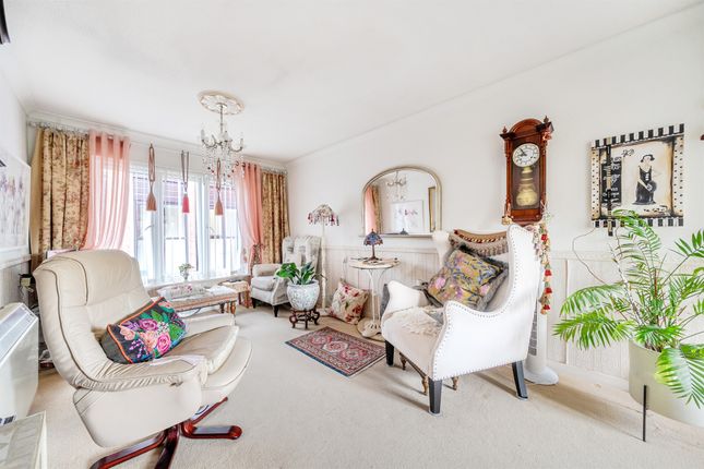 28, Nightingale Lodge, Cowper Road, Berkhamsted photo 4