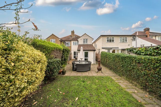 1374183-18-690dc3...