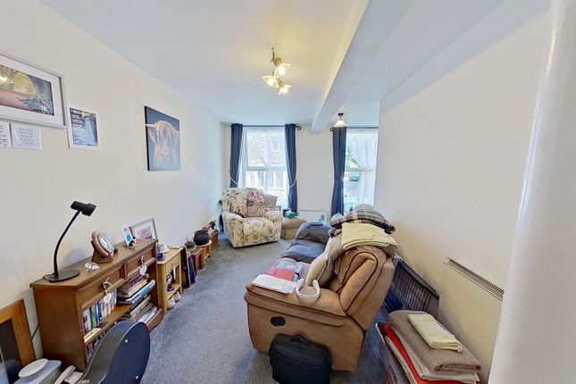 26, High Street, Keighley photo 5