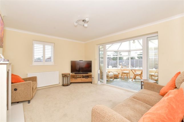 3-bed other on Rosemary Way Horndean, Waterlooville, £281,000