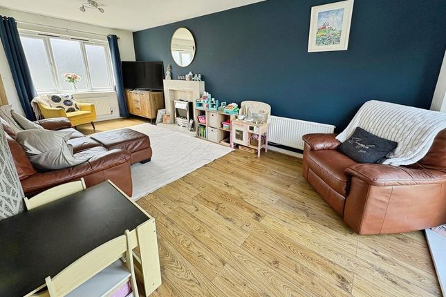 20, Moorfield Drive, Newcastle Upon Tyne photo 4