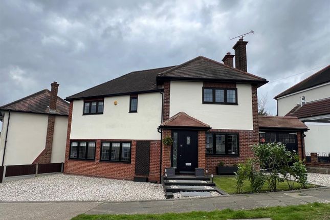 Thumbnail Detached house for sale in West Park Hill, Brentwood, Essex