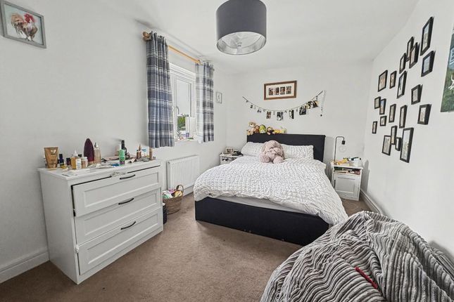 25 Broom Park, Okehampton photo 4