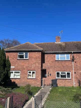 2-bed flat on 1, Orchard Close, Canterbury, £165,000
