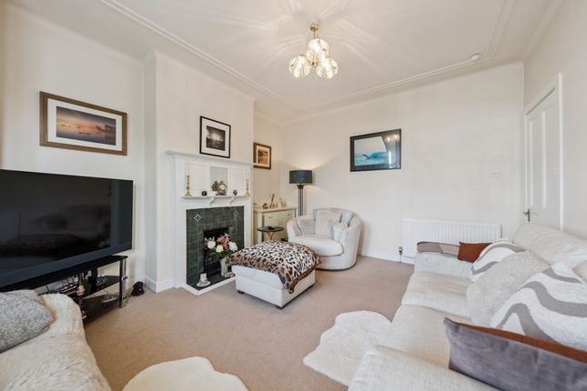 6 Carswell Gardens, Strathbungo, Glasgow photo 3