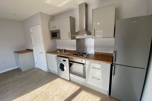 Thumbnail Flat to rent in Pontardulais Road, Gorseinon, Swansea