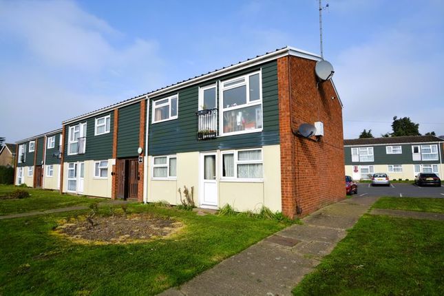 Flat for sale in Parlaunt Road, Langley, Slough