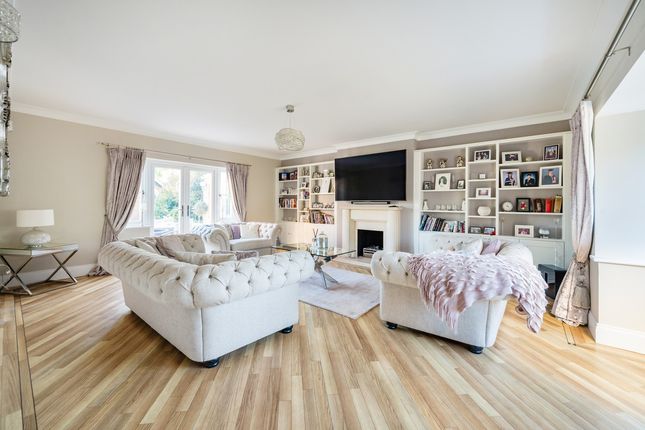 The Laurels, Glanthams Road, Brentwood photo 2
