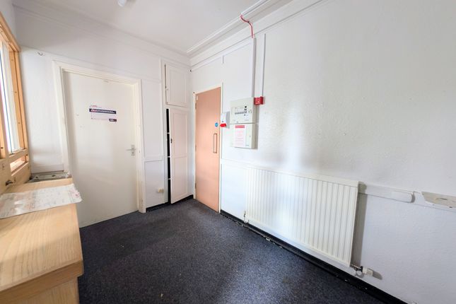 30, High Street, Hirwaun, Aberdare, Rhondda Cynon Taf, CF44 9SL photo 4