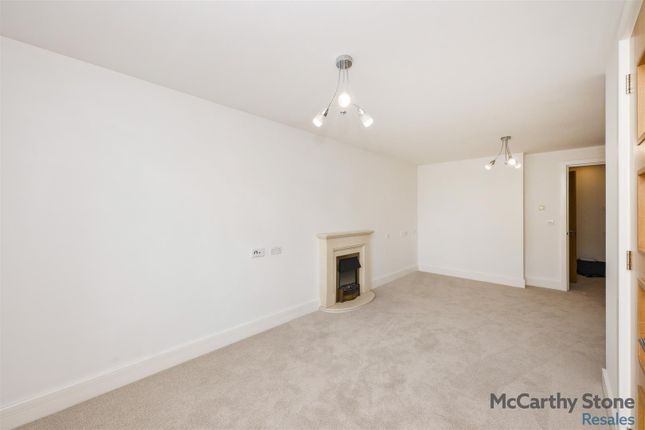 32 Ermine Court, Coronation Road, Ware photo 2
