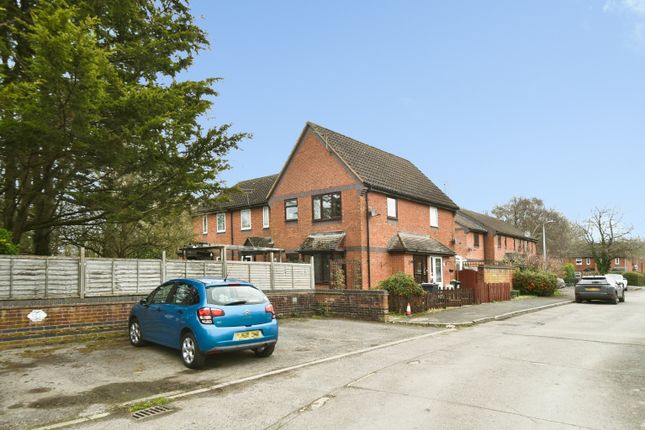 122 The Oaks, Spreckley Road - Lower Compton, Calne photo 2