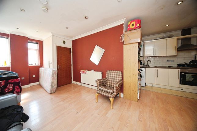 Flat 12, 34, Ashton Road, Luton photo 3