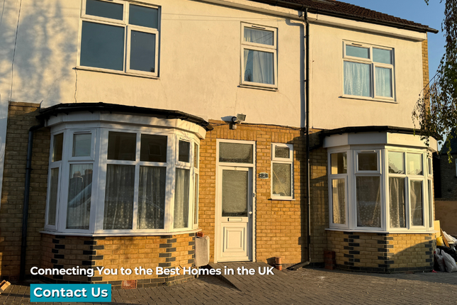 Houseboat to rent in Vine Street, Romford